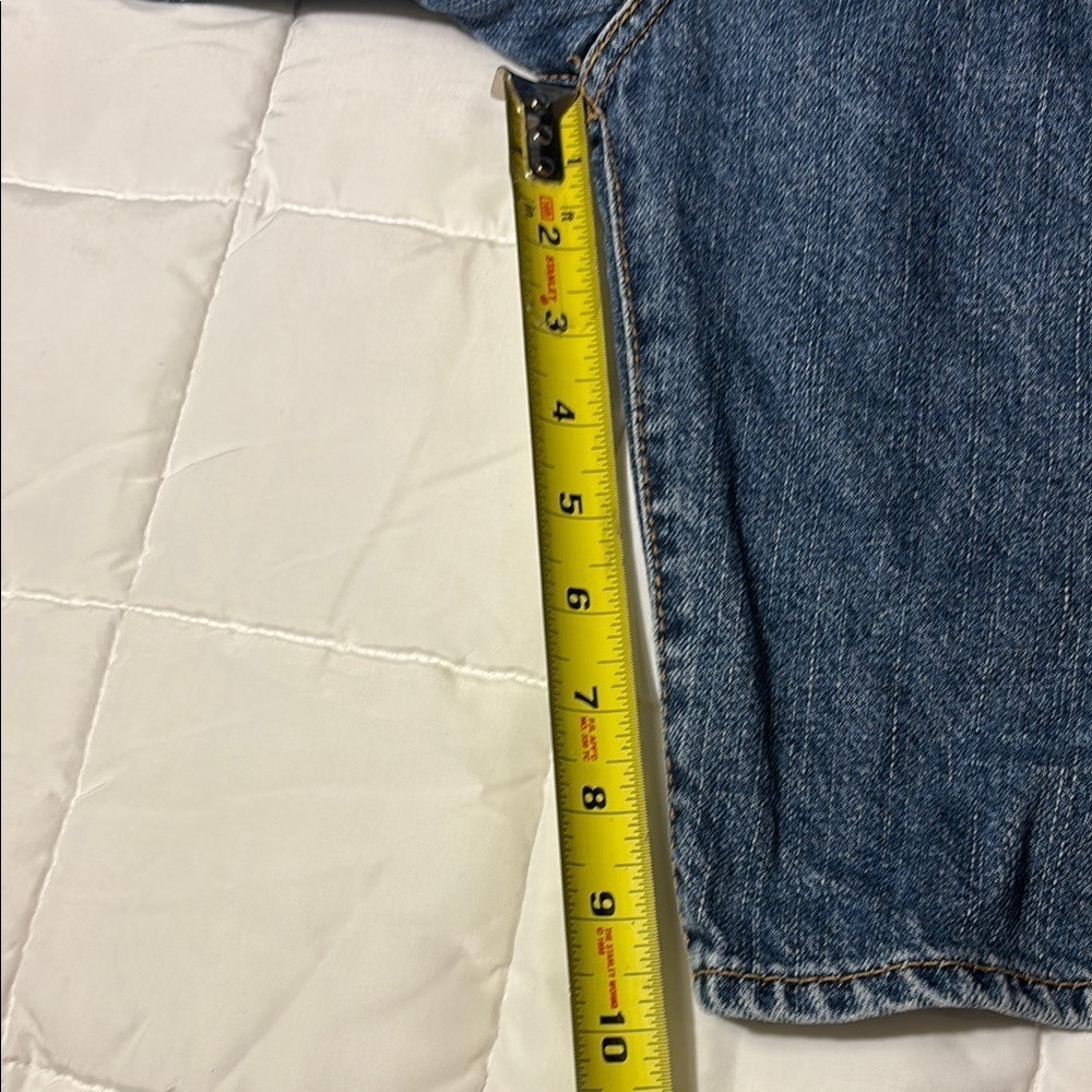 Levi's Jean Shorts with Classic Medium Blue Denim size 30 - Picture 11 of 11